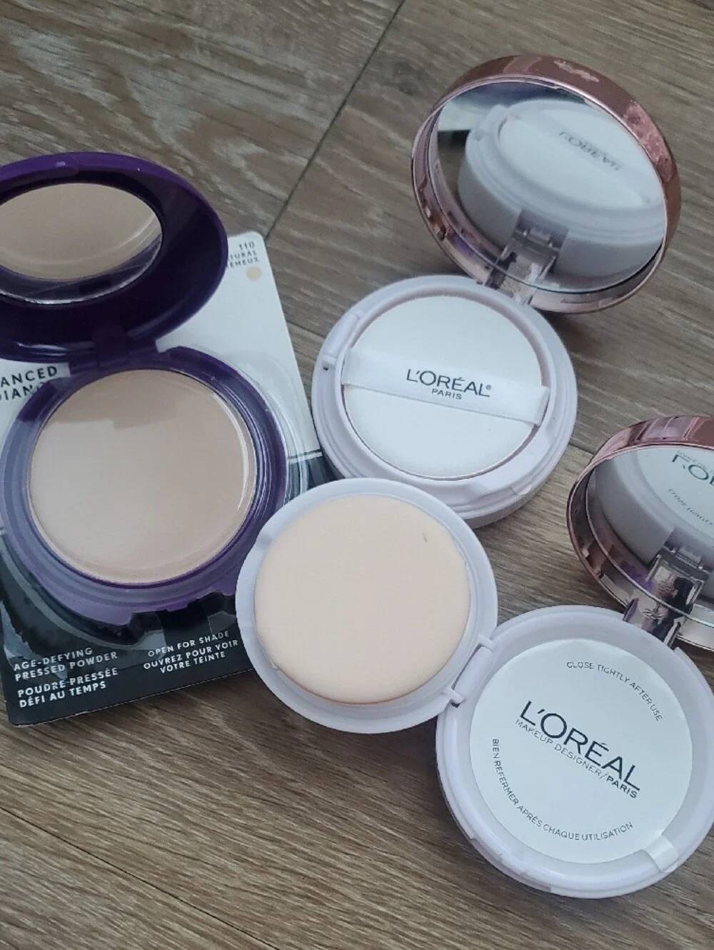 COVERGIRL Advanced Radiance Pressed Powder - Light Natural